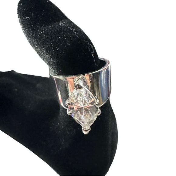 White Gold 18k HGE Signed A in Circle Silver & Large Sparkling CZ Stone Size 6.5 - Picture 2 of 11